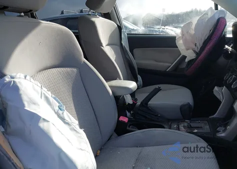 2015 Subaru Forester 2.5I Premium z USA, uszkodzony, nr VIN JF2SJADC2FH496351